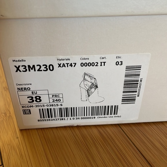 Emporio Armani black patent leather booties 38 - Picture 10 of 11